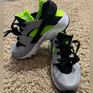 Kids Nike Hurache Sneaker